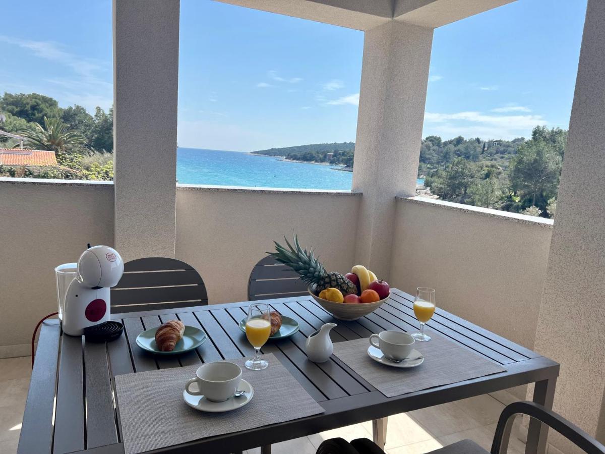 Apartments Divna Mali Lošinj Exterior foto